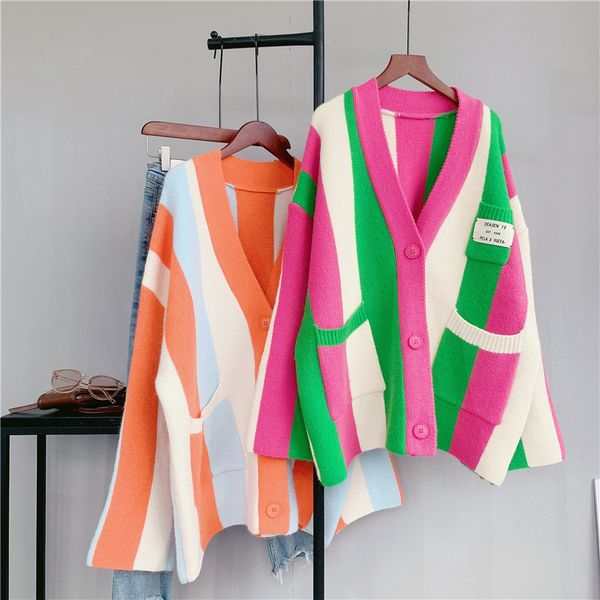 contrast color vertical stripes single breasted sweater jacket 2022 autumn and winter new loose knitted cardigan women, White;black
contrast color vertical stripes single breasted sweater jacket 2022 autumn and winter new loose knitted cardigan women, White;black