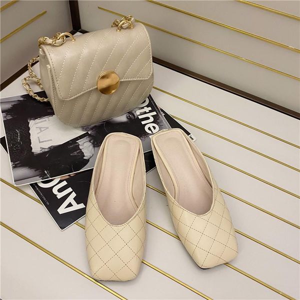 slippers 2021 summer women designers mules shoes square toe slip on shallow black soft leather slides woman outside casual flats
slippers 2021 summer women designers mules shoes square toe slip on shallow black soft leather slides woman outside casual flats
