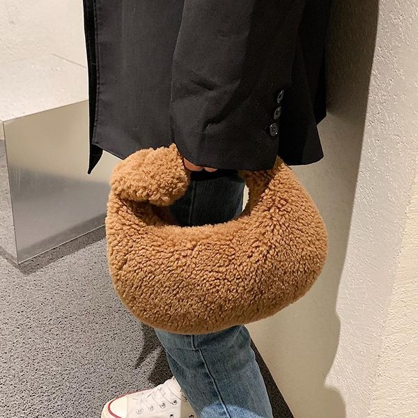 evening bags niche design autumn/winter plush bag 2021 female ins fashionable all-match handbag width: 25cm
evening bags niche design autumn/winter plush bag 2021 female ins fashionable all-match handbag width: 25cm