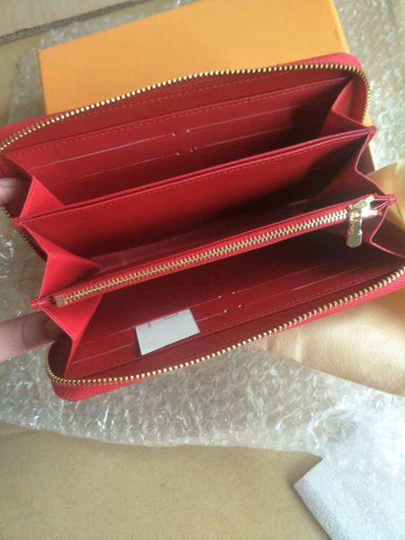 2021 fashion women high capacity clutch wallet varnish leather wallet single zipper business wallets lady long classical card holders purse, Red;black
2021 fashion women high capacity clutch wallet varnish leather wallet single zipper business wallets lady long classical card holders purse, Red;black