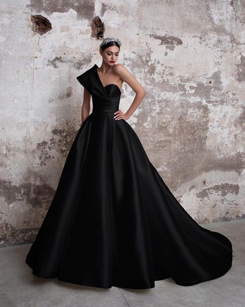 2021 new black one-shoulder evening sleeveless elegant floor-length a-line long party gowns zipper back prom es e0v1, Black;red
2021 new black one-shoulder evening sleeveless elegant floor-length a-line long party gowns zipper back prom es e0v1, Black;red