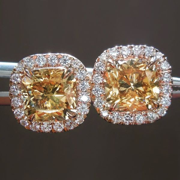 18k rose gold cushion cut 6mm lab diamond stud earring 925 sterling silver engagement wedding earrings for women party jewelry, Golden;silver
18k rose gold cushion cut 6mm lab diamond stud earring 925 sterling silver engagement wedding earrings for women party jewelry, Golden;silver