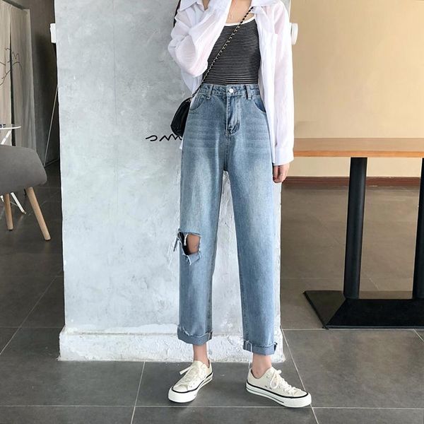 women's jeans high-waisted with holes slimming dad pants loose straight capri, Blue 
women's jeans high-waisted with holes slimming dad pants loose straight capri, Blue