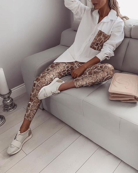2021 elastic trousers suits two piece buttoned drawstring pants set snake contrast pocket & pants, White
2021 elastic trousers suits two piece buttoned drawstring pants set snake contrast pocket & pants, White
