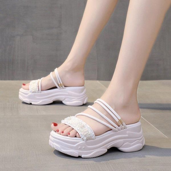 pu leather pearl flower platform leisure flat slides designer women luxury outside slippers fashion peep toe non-slip sandals, Black
pu leather pearl flower platform leisure flat slides designer women luxury outside slippers fashion peep toe non-slip sandals, Black