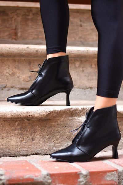 boots yuan 2 different color women season elegant design women's fashion, Black
boots yuan 2 different color women season elegant design women's fashion, Black