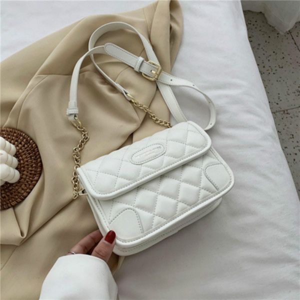 xiaoxiangfeng lingge chain bag women's 2020 new fashion korean versatile one shoulder messenger fashion leisure small square bag
xiaoxiangfeng lingge chain bag women's 2020 new fashion korean versatile one shoulder messenger fashion leisure small square bag