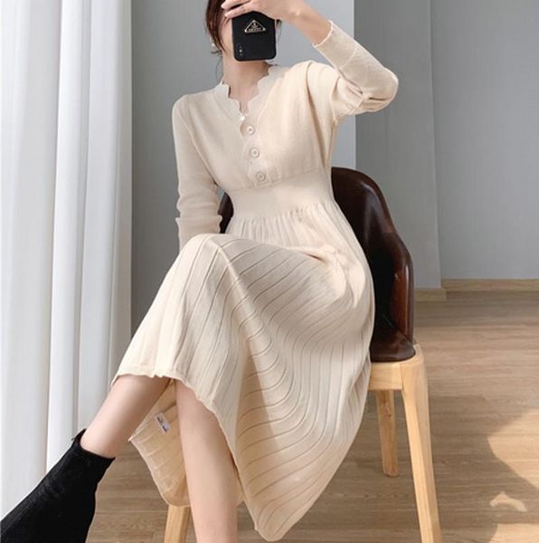 casual dresses 2021 autumn winter v neck long sleeve midi dress women button high waist a line slim chic knitted solid vestidos, Black;gray
casual dresses 2021 autumn winter v neck long sleeve midi dress women button high waist a line slim chic knitted solid vestidos, Black;gray