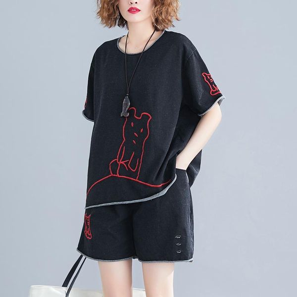 women's two piece pants 2021 summer large size loose sporting set casual embroidery suit women short sleeve +shorts tracksuit, White
women's two piece pants 2021 summer large size loose sporting set casual embroidery suit women short sleeve +shorts tracksuit, White