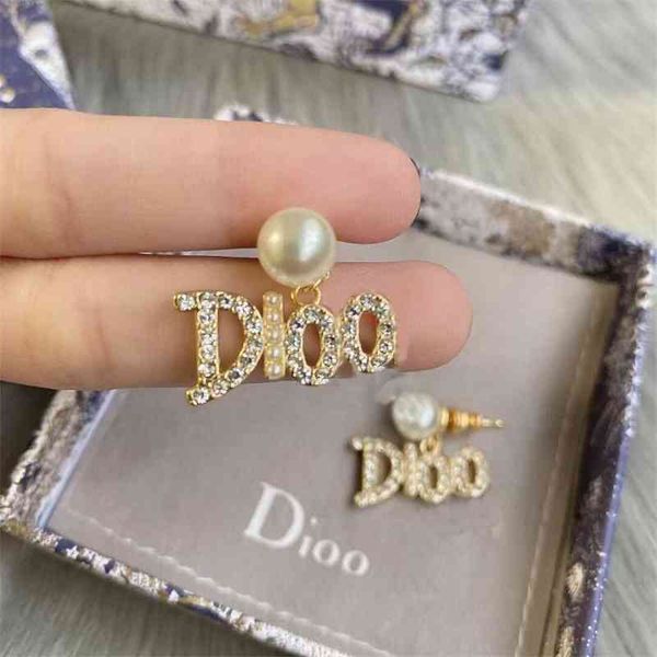 75% off outlet online spring and summer new pearl letter with net red same women's earrings je6u, Golden;silver
75% off outlet online spring and summer new pearl letter with net red same women's earrings je6u, Golden;silver