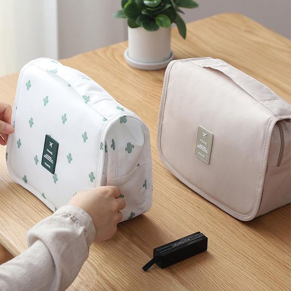 high capacity makeup pouch oxford cloth hook up washing bag portable suspension zipper cosmetic travel waterproof toiletry bag
high capacity makeup pouch oxford cloth hook up washing bag portable suspension zipper cosmetic travel waterproof toiletry bag