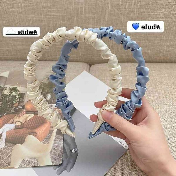 pleated small fresh satin net red simple head black and white face washing band korean hair bundle, Black;brown
pleated small fresh satin net red simple head black and white face washing band korean hair bundle, Black;brown