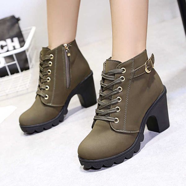 2021 spring and autumn korean high heel thick women's boots side zipper short tube round head martin large, Black
2021 spring and autumn korean high heel thick women's boots side zipper short tube round head martin large, Black