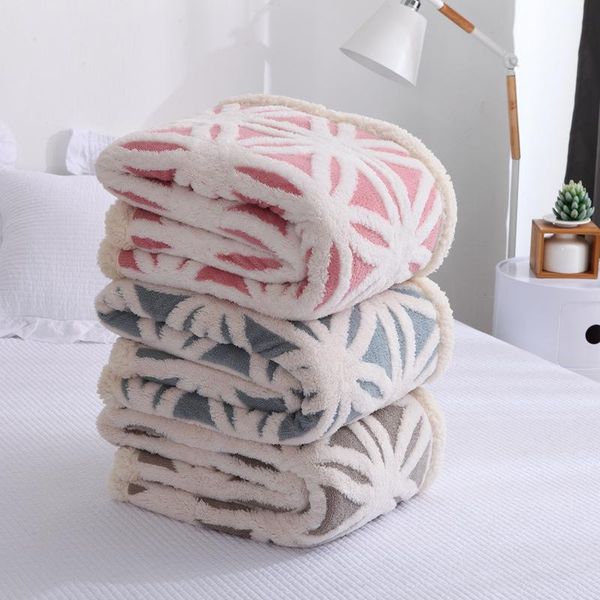 winter warm blanket snowflake throw blankets jaquard flannel fleece bed covers bedspread double layer quilts 160*200cm new 2021
winter warm blanket snowflake throw blankets jaquard flannel fleece bed covers bedspread double layer quilts 160*200cm new 2021
