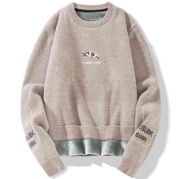 winter men's 2021 new style thickened plush bottomed sweater warm coat color matching trend, White;black
winter men's 2021 new style thickened plush bottomed sweater warm coat color matching trend, White;black
