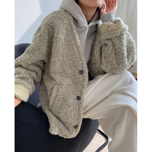 2021 wollen trench blend winter new lamb wool loose and thin all-match casual thick coat women qchb, Black
2021 wollen trench blend winter new lamb wool loose and thin all-match casual thick coat women qchb, Black