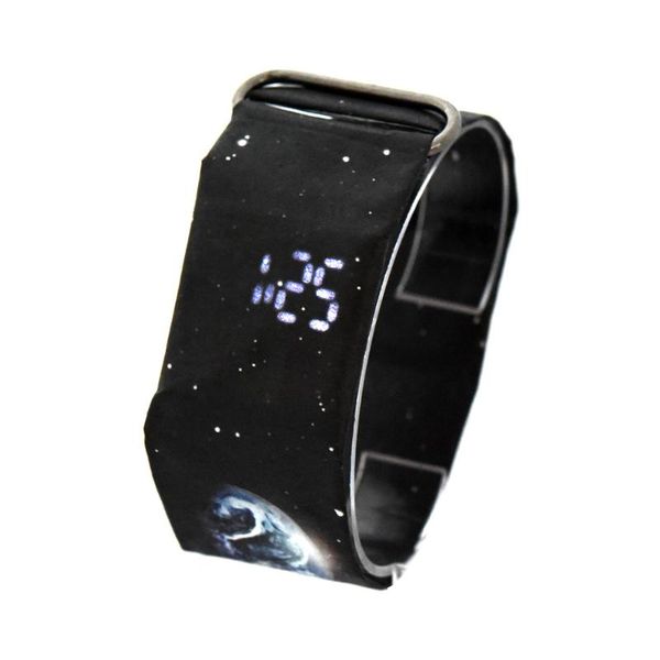 wristwatches brand couple watch digital waterproof fashion paper led display trendy bracelet clasp relogio for lover, Slivery;brown
wristwatches brand couple watch digital waterproof fashion paper led display trendy bracelet clasp relogio for lover, Slivery;brown