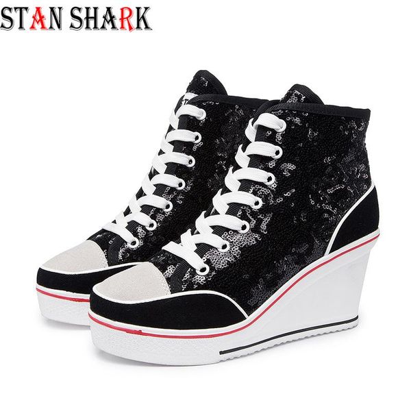 dress shoes women's version of 8cm increased wedge sequins laced loose bottom casual thick high sequined cloth valentines, Black
dress shoes women's version of 8cm increased wedge sequins laced loose bottom casual thick high sequined cloth valentines, Black