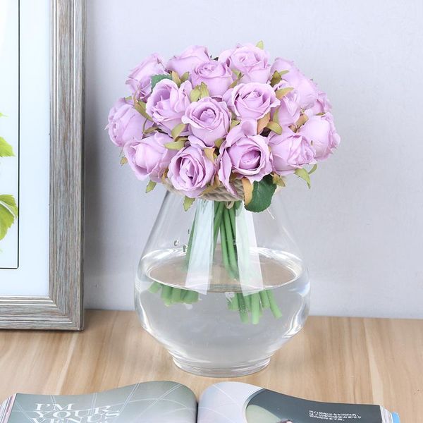 12pcs/lot artificial silk rose flowers bouquet bridal bridesmaid flowers bouquet home wedding party valentine's day decoration
12pcs/lot artificial silk rose flowers bouquet bridal bridesmaid flowers bouquet home wedding party valentine's day decoration