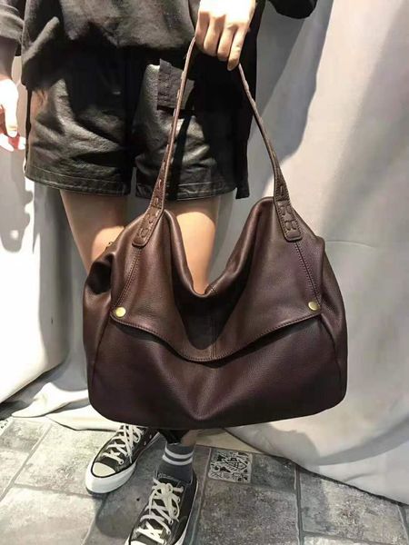 new genuine cow leather imported head leather pandora's box woven bag single shoulder women's bag
new genuine cow leather imported head leather pandora's box woven bag single shoulder women's bag