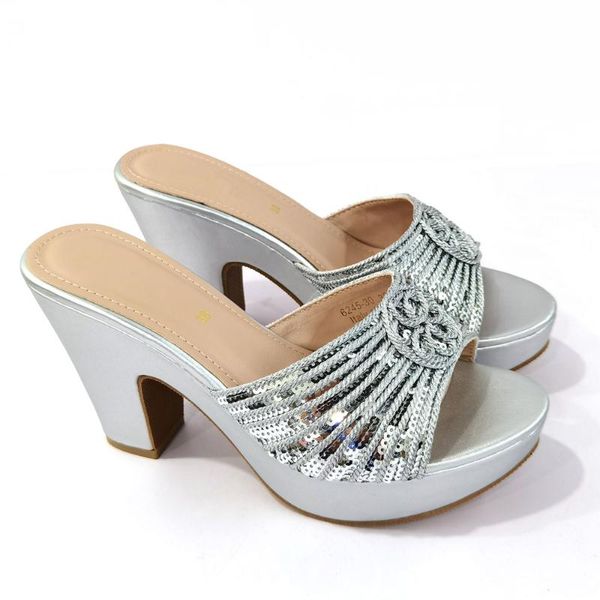 dress shoes 2021 pretty italian women in silver color comfortable heels design nigerian mature style for wedding party, Black
dress shoes 2021 pretty italian women in silver color comfortable heels design nigerian mature style for wedding party, Black