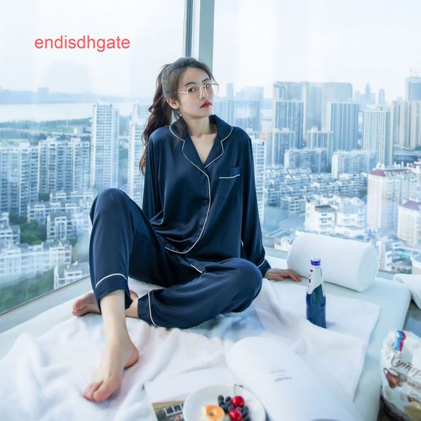 long ice spring pajamas women's and autumn sleeve trousers suit pure color light luxury classic real silk home, Black;white
long ice spring pajamas women's and autumn sleeve trousers suit pure color light luxury classic real silk home, Black;white