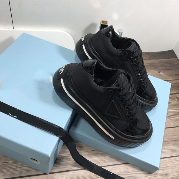 new small white shoes triangle sports muffin thick soled increased lovers fashion, Black
new small white shoes triangle sports muffin thick soled increased lovers fashion, Black