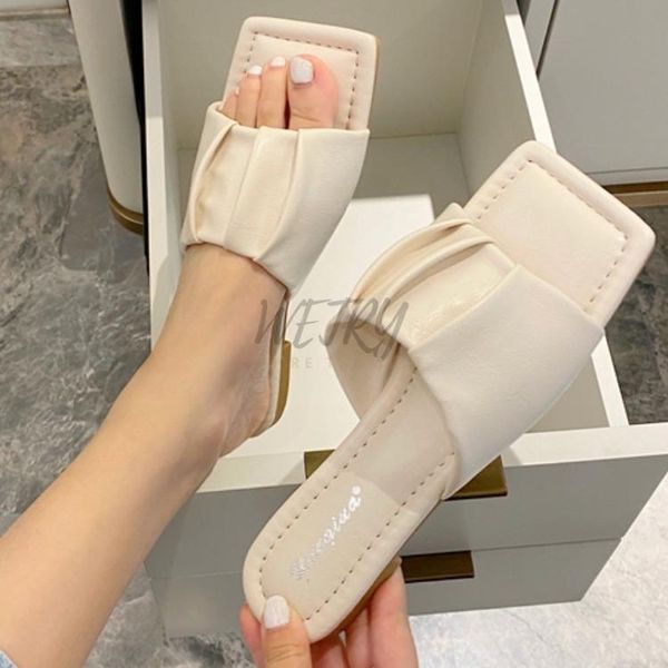 2021 new design square toe thin high heel slippers women sandals fashion slip on slides summer shoe mule pleated massage outsole, Black
2021 new design square toe thin high heel slippers women sandals fashion slip on slides summer shoe mule pleated massage outsole, Black