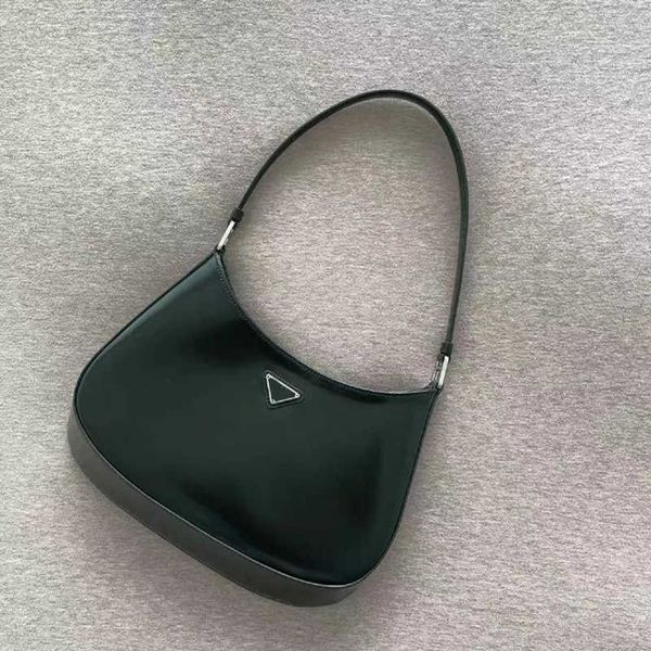 italian p cleo middle ancient underarm bag 2021 new womens bag retro french stick shoulder bag star handbag
italian p cleo middle ancient underarm bag 2021 new womens bag retro french stick shoulder bag star handbag