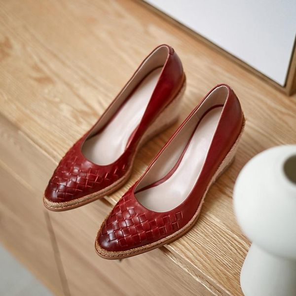 mljuese 2021 women pumps soft cow leather autumn spring checkered slip on wine red color pointed toe high heels wedges pumps, Black
mljuese 2021 women pumps soft cow leather autumn spring checkered slip on wine red color pointed toe high heels wedges pumps, Black