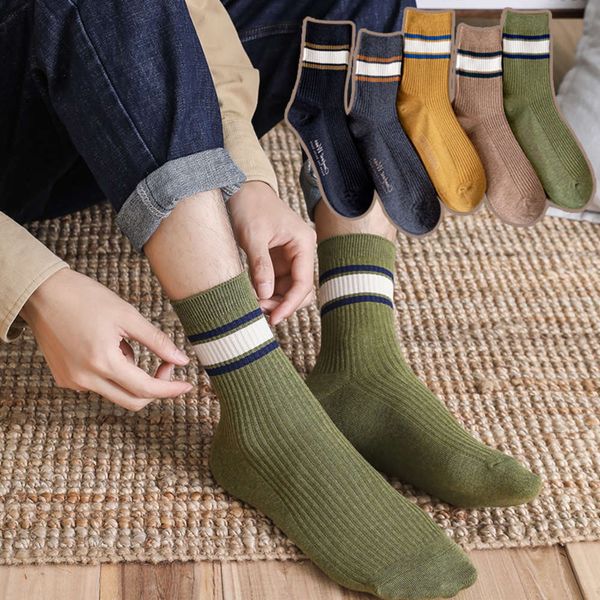 2021autumn solid color business middle tube new men's breathable cotton moisture socks, Black
2021autumn solid color business middle tube new men's breathable cotton moisture socks, Black