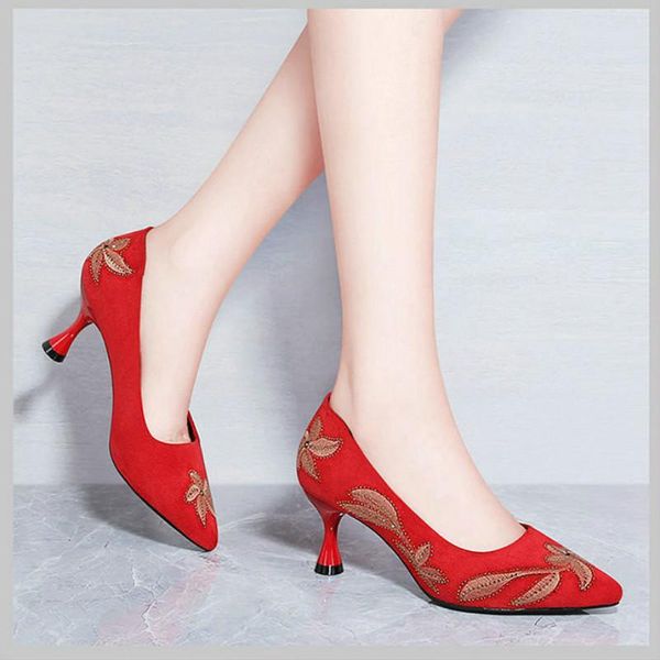 dress shoes boat mujer lady faux suede high heels embroidery decoration woman pointed toe basic pumps women u18-12, Black
dress shoes boat mujer lady faux suede high heels embroidery decoration woman pointed toe basic pumps women u18-12, Black
