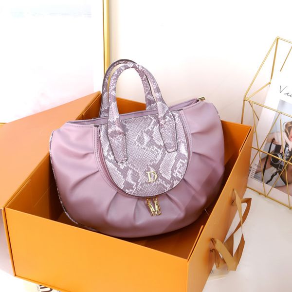 women luxurys designers bags 2021 leather beach mini bags snake skin sof crossbody bag zhouzhoubao123 designer handbags purse wallet handbag
women luxurys designers bags 2021 leather beach mini bags snake skin sof crossbody bag zhouzhoubao123 designer handbags purse wallet handbag