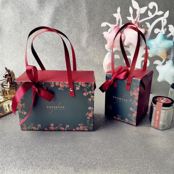gift wrap 10pcs rose flower presents box portable paper handle biscuit dessert boxes packaging festival wedding party supplies
gift wrap 10pcs rose flower presents box portable paper handle biscuit dessert boxes packaging festival wedding party supplies
