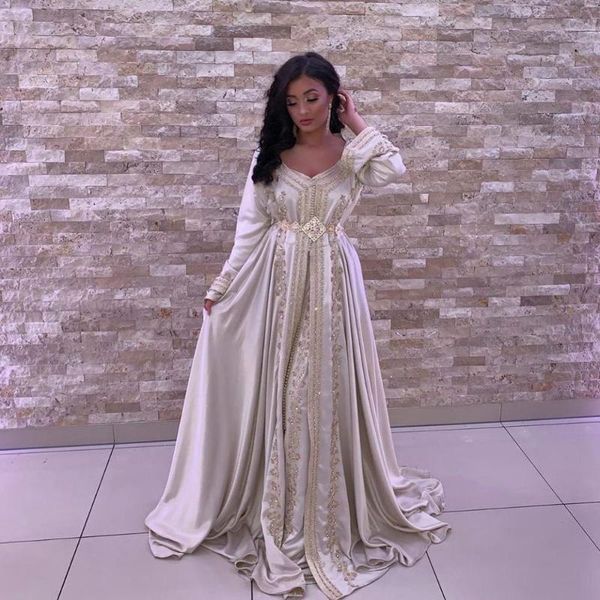 party dresses vintage evening v-neck appliques dubai prom dress velvet long sleeve arabic muslim moroccan kaftan, White;black
party dresses vintage evening v-neck appliques dubai prom dress velvet long sleeve arabic muslim moroccan kaftan, White;black