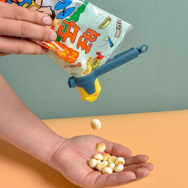 bag clips lohas 1pc large mouth seal pour food storage clip snack sealing fresh keeping clamp plastic saver kitchen gadgets
bag clips lohas 1pc large mouth seal pour food storage clip snack sealing fresh keeping clamp plastic saver kitchen gadgets