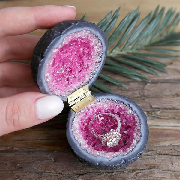 birthday gifts novelty proposal ring box resin imitation crystal round jewelry box personality ornament anniversary gift lxh, Black;white
birthday gifts novelty proposal ring box resin imitation crystal round jewelry box personality ornament anniversary gift lxh, Black;white