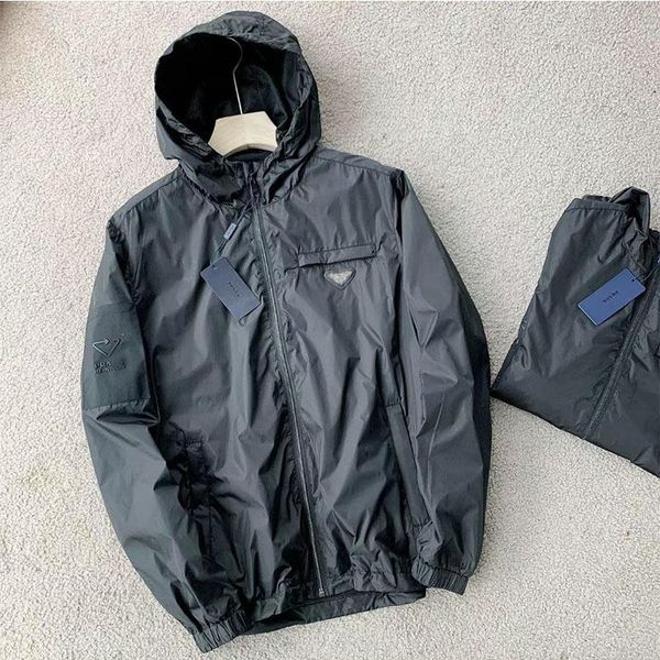 men's jackets 2021 in the spring and autumn season simple fashion men hooded jacket outdoor very practical coat, Black;brown
men's jackets 2021 in the spring and autumn season simple fashion men hooded jacket outdoor very practical coat, Black;brown