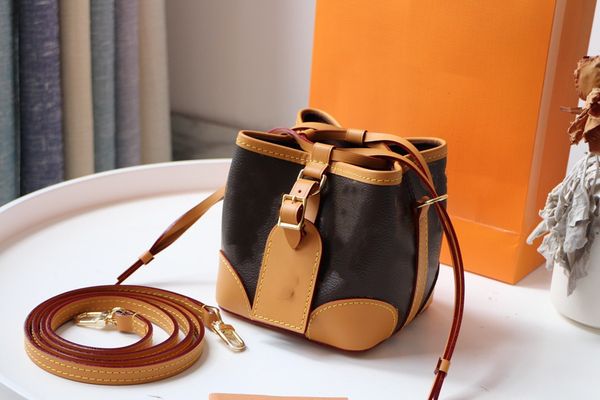 factory wholesale, bucket bag luxury brand bags, handbags, designer , one shoulder, messenger
factory wholesale, bucket bag luxury brand bags, handbags, designer , one shoulder, messenger