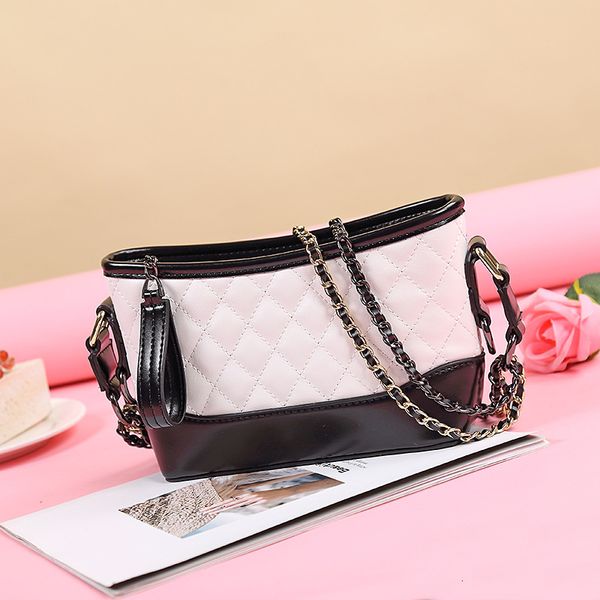 handbag 2021 lingge vagrant women's bag fashion chain style single shoulder diagonal span
handbag 2021 lingge vagrant women's bag fashion chain style single shoulder diagonal span