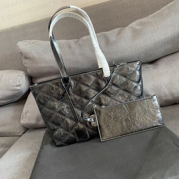 designer classic bags wax oil leather bag large capacity handbag shoulder messenger
designer classic bags wax oil leather bag large capacity handbag shoulder messenger