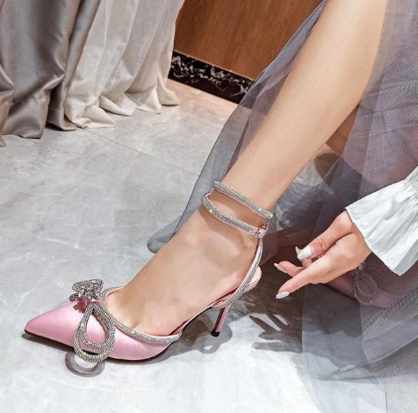 sandals european and american style 2021 bow-knot rhinestone pointed women's strap stiletto heels, Black
sandals european and american style 2021 bow-knot rhinestone pointed women's strap stiletto heels, Black