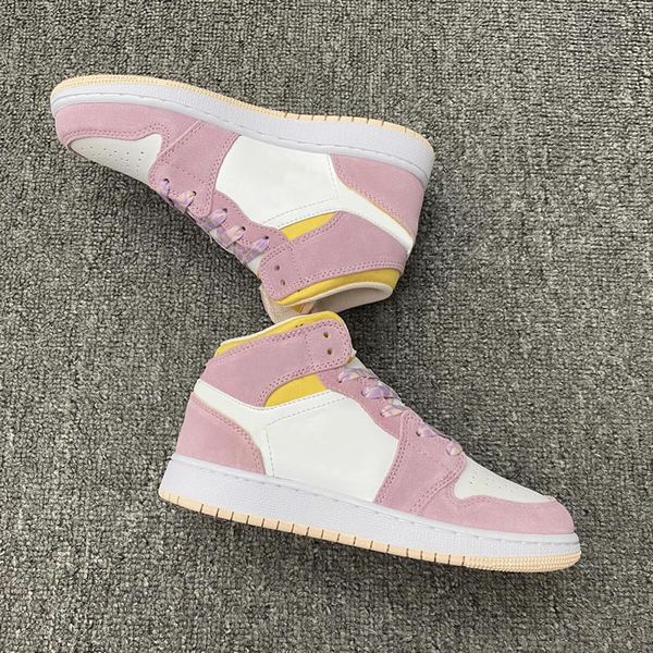 2021 mid 1 1s university arctic pink women basketball shoes women's outdoor fashion trainers sneakers
2021 mid 1 1s university arctic pink women basketball shoes women's outdoor fashion trainers sneakers