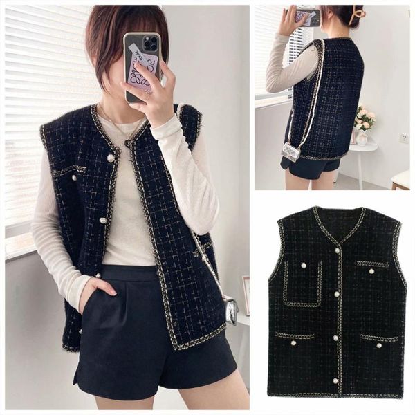 women's vests women 2021 fashion soft knitted cardigan vest sweater vintage sleeveless multi-pocket decoration female waistcoat chic, Black;white
women's vests women 2021 fashion soft knitted cardigan vest sweater vintage sleeveless multi-pocket decoration female waistcoat chic, Black;white