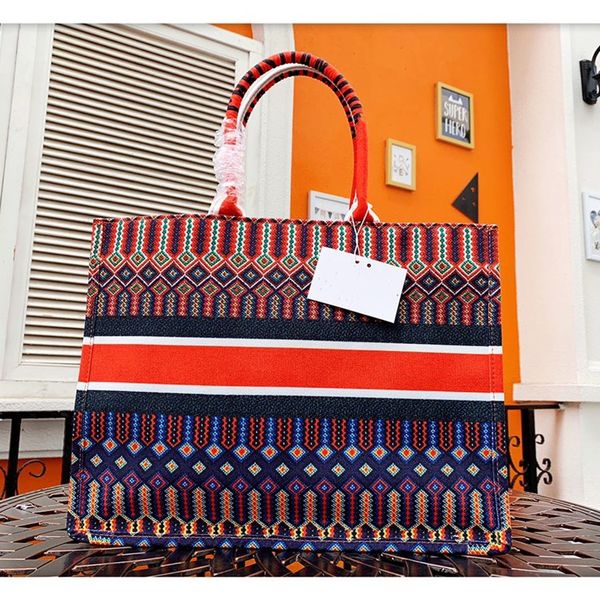 2021 fashion classic women large xxl colorful flowers bags print embroidery handbags multi color beach shoulder handbag g shopping bag capac
2021 fashion classic women large xxl colorful flowers bags print embroidery handbags multi color beach shoulder handbag g shopping bag capac