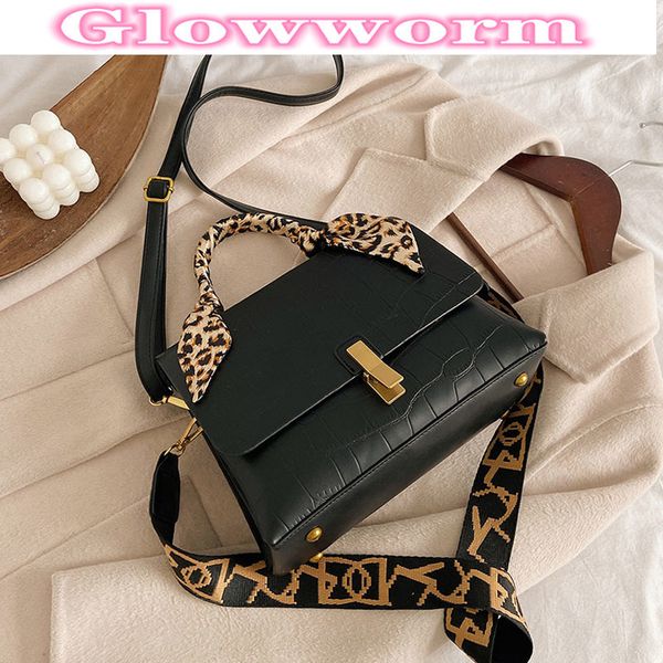 silk scarf female casual tote bag new pu leather women's designer handbags and purses ladies shoulder crossbody bag c0225
silk scarf female casual tote bag new pu leather women's designer handbags and purses ladies shoulder crossbody bag c0225