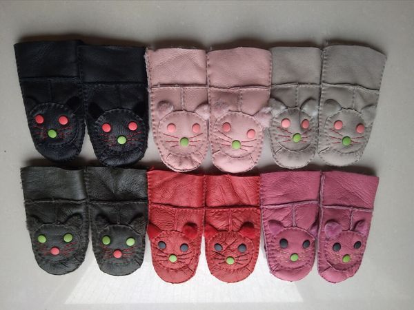 children' winter warm gloves european and american leather gloves 100% quality children' wool gloves, Blue;gray
children' winter warm gloves european and american leather gloves 100% quality children' wool gloves, Blue;gray