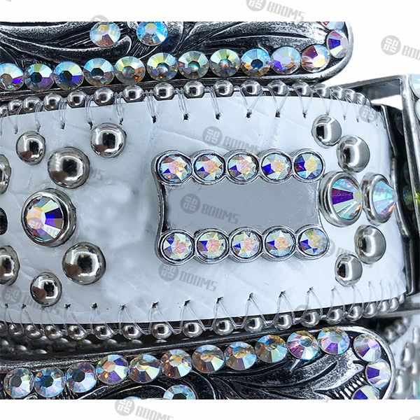 2021 designer belt bb simon belts for men women shiny diamond belt orange white crucifix andd1y top, Black;brown
2021 designer belt bb simon belts for men women shiny diamond belt orange white crucifix andd1y top, Black;brown