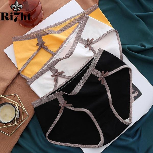 women's panties 3pcs/set underpants lace fashion girls comfort briefs mid waist seamless bow hnot underwear female lingerie, Black;pink
women's panties 3pcs/set underpants lace fashion girls comfort briefs mid waist seamless bow hnot underwear female lingerie, Black;pink
