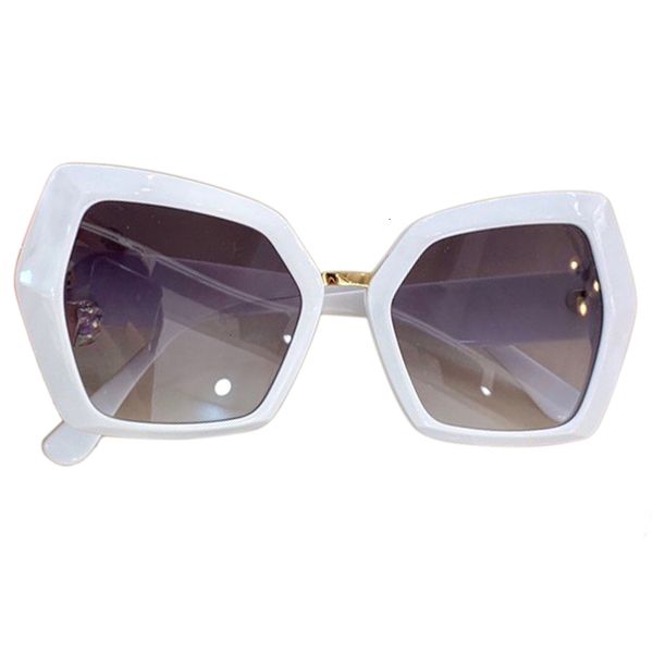 vintage 2021 new big sunglasses women fashion irregular sun glasses brand for female oculos de sol v35z, White;black
vintage 2021 new big sunglasses women fashion irregular sun glasses brand for female oculos de sol v35z, White;black